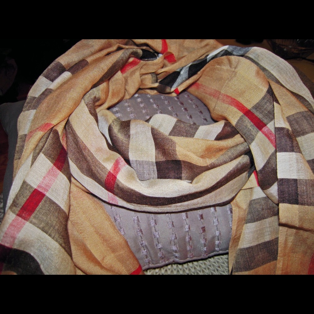 Burberry checkered scarf